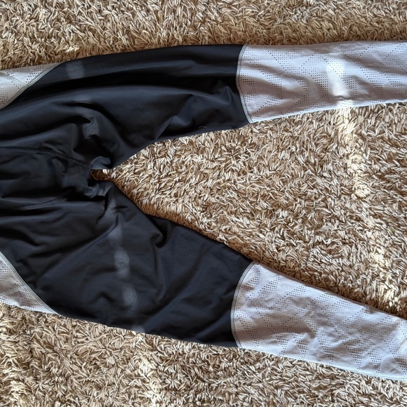 Under Armour Compression Leggings Black Size: Large - Picture 3 of 3